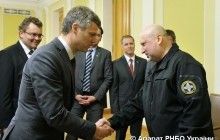 Турчинов вважає, що української летальної зброї недостатньо для ефективної протидії агресору