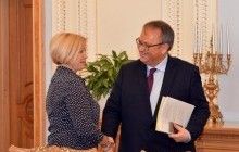 Українські депутати відвідають Францію перед дебатами у Сенаті щодо скасування санкцій проти РФ - Геращенко