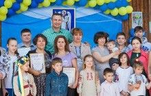 Кличко привітав киян з Міжнародним днем сім'ї та вручив ключі від авто багатодітним сім'ям
