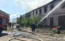 У Києві на Рибальському острові сталася пожежа, очевидці бачили стовп полум'я (фото)