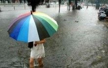Китай продовжують накривати сильні дощі (фото, відео)