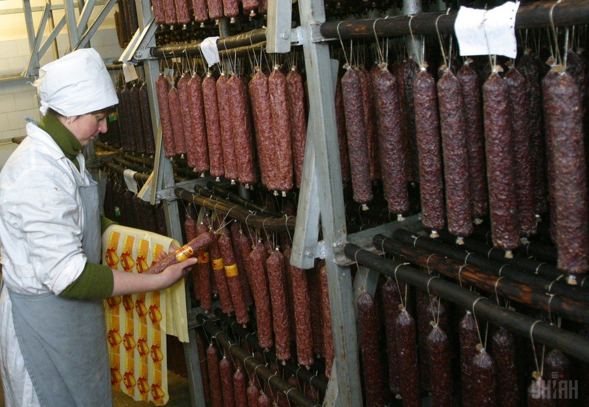 Страны ЕС не будут поставлять оболочки для колбас и сосисок / фото УНИАН
