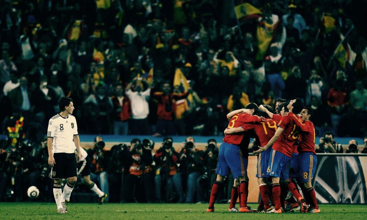 Испания и Германия играли в финале Евро-2008 / fifawallpapers.com Испания и Германия играли в финале Евро-2008 / fifawallpapers.com