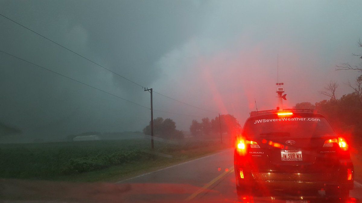 twitter.com @Tornadochaser91 twitter.com @Tornadochaser91