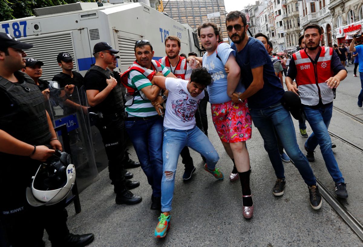 REUTERS REUTERS
