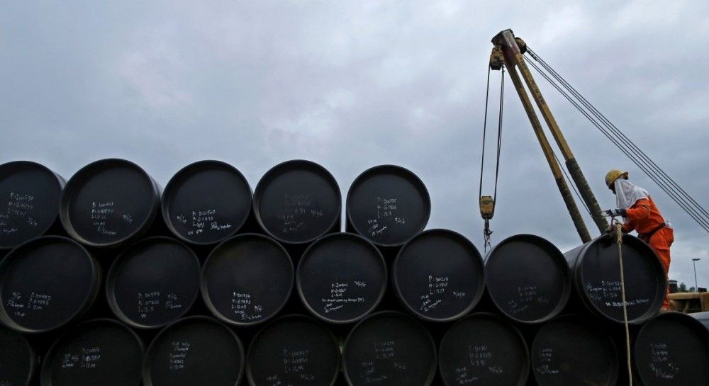 Bloomberg: OPEC, allies to extend oil cuts for nine months to end glut