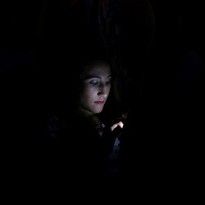 Во Франции запретили смартфоны в школах