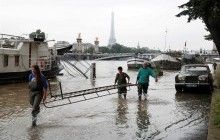 Річка Сена підтопила Париж (фото)