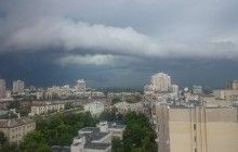 Столицу накрыла мощная гроза с градом, город стоит в 8-бальных пробках (фото, видео)