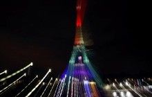 Эйфелеву башню закрыли из-за беспорядков футбольных фанатов