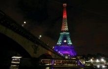 Известные здания мира окрасились в цвета радуги в память о жертвах теракта в гей-клубе Флориды (фото)