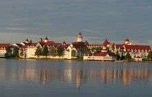 У парку розваг Walt Disney в Орландо алігатор затягнув в озеро дворічного хлопчика