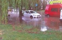 У Керчі злива затопила центральні вулиці міста (фото)