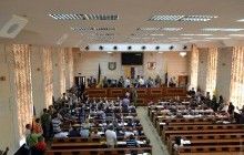 Під тиском активістів, що увірвалися до Одеської облради, та визнала бійців добробатів ветеранами війни (фото)