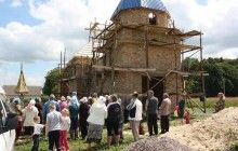 На Рівненщині віряни УПЦ за рік збудували новий храм, замість захопленного