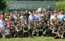 У Вінницькій області священики УПЦ відкрили літній дитячий спортивно-десантний табір