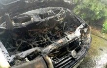 У селі під Тернополем вранці загорівся автомобіль, причина встановлюється