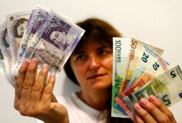 Валюту штормить не тільки в Україні: фунт стерлінгів і євро впали до рекордних мінімумів