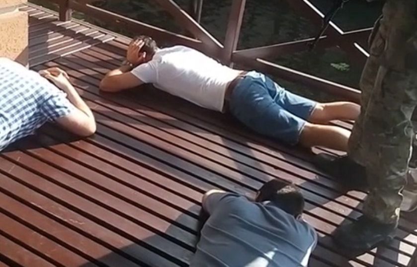 Серед затриманих - троє "злодіїв у законі", решта - кримінальні авторитети з різних регіонів / Фото kyiv.npu.gov.ua Серед затриманих - троє "злодіїв у законі", решта - кримінальні авторитети з різних регіонів / Фото kyiv.npu.gov.ua