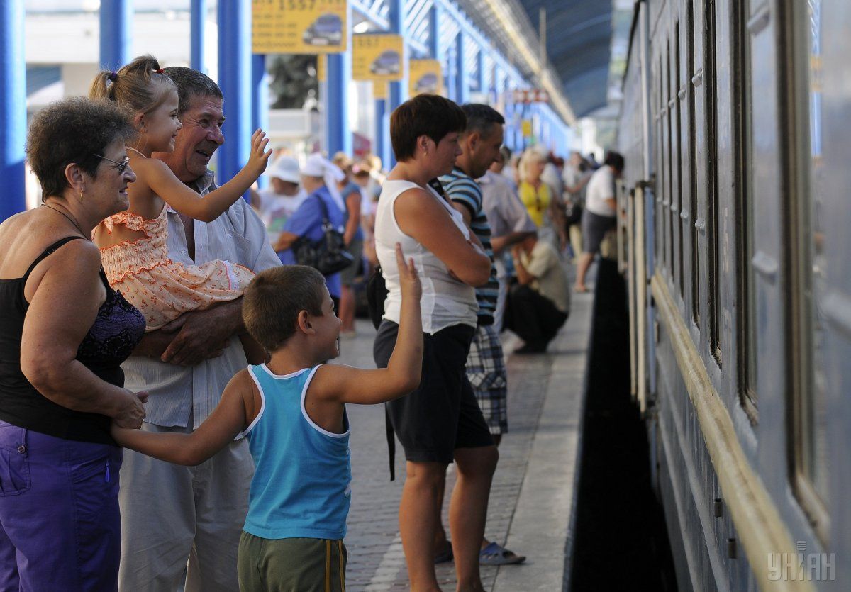 Кількість рейсів потяга Київ – Бердянськ на літо збільшили у два рази / фото УНІАН Кількість рейсів потяга Київ – Бердянськ на літо збільшили у два рази / фото УНІАН