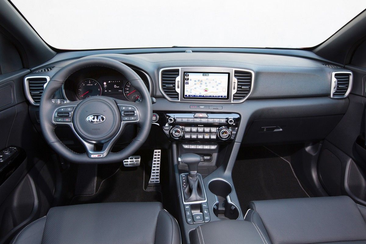 Кроссовер Kia Sportage стал самым популярным автомобилем июня в Украине Кроссовер Kia Sportage стал самым популярным автомобилем июня в Украине