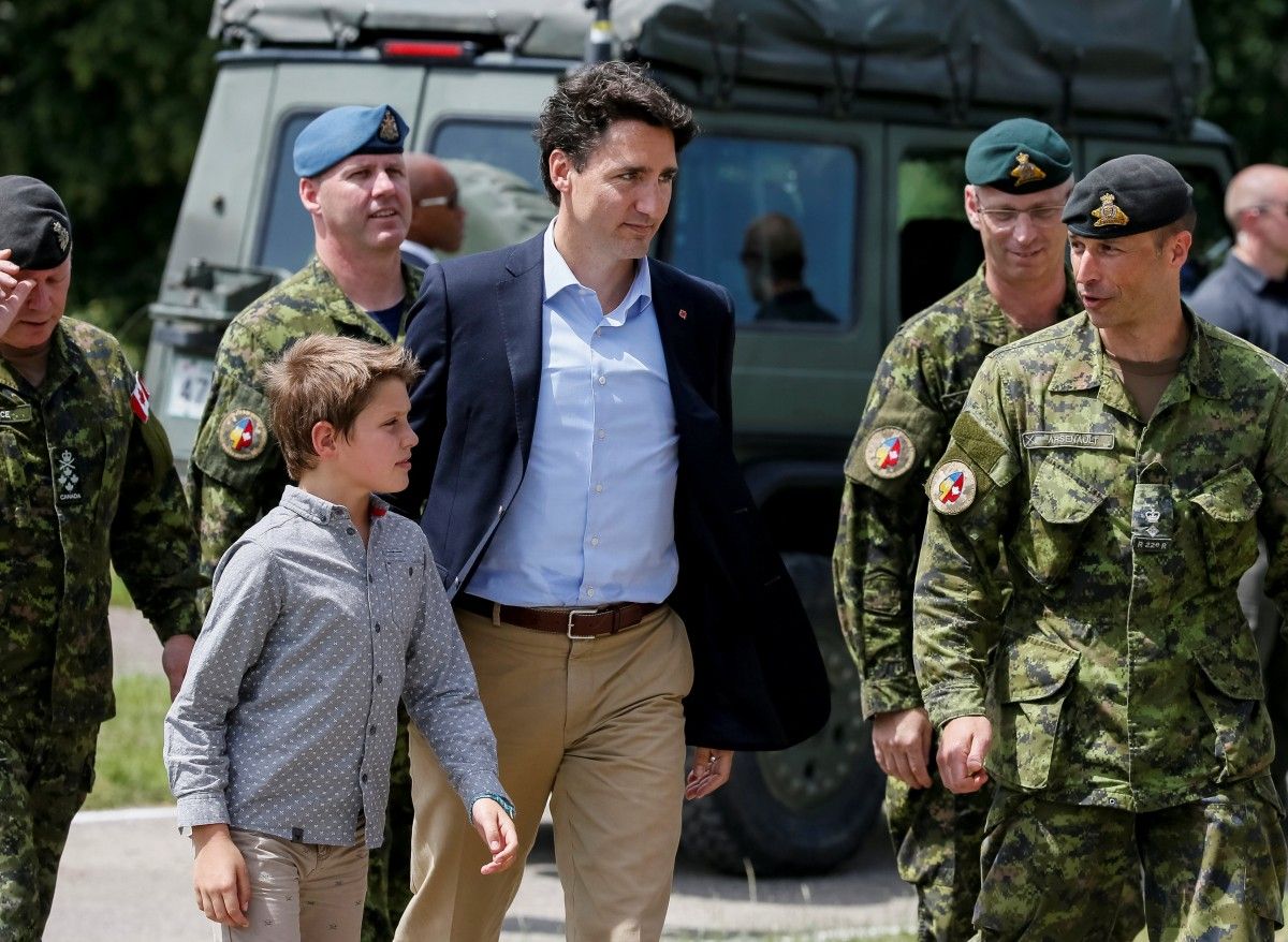 Canadian Pm Trudeau Visiting Yavoriv Training Ground Unian