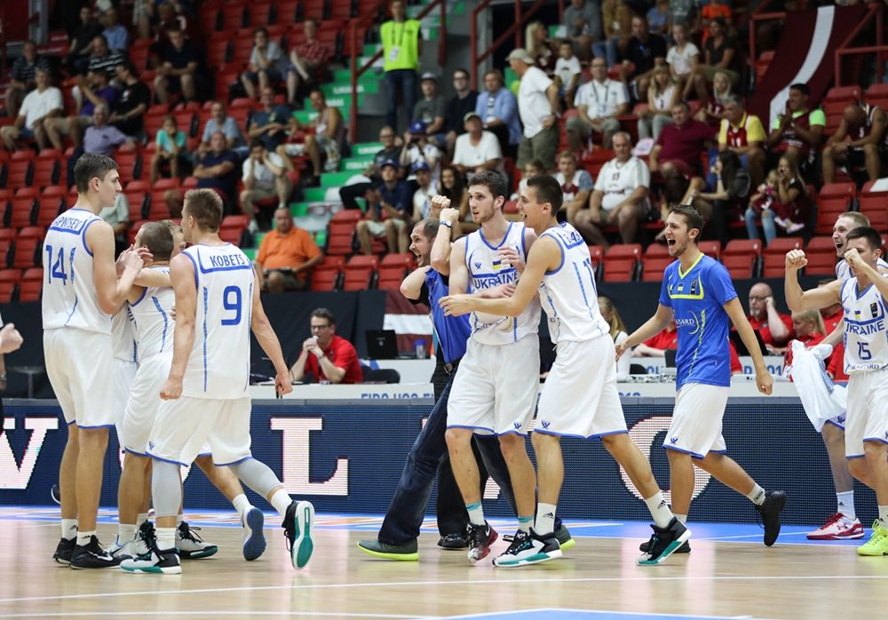 Михайлюк помог сборной выиграть матч с Латвией / FIBA Europe Михайлюк помог сборной выиграть матч с Латвией / FIBA Europe
