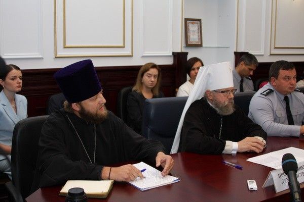 У нараді взяли участь представники духовенства. Фото: прес-центр СБ України