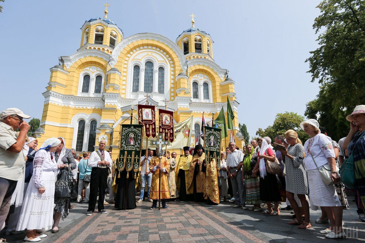 Two religious processions were organized by the UOC-MP and UOC-KP were held in Kyiv / Photo from UNIAN