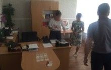 Під Києвом затримали голову сільради, яка вимагала хабара у 113 тисяч (фото)