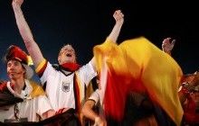В Париже во время матча Германия-Италия возникла паника в фан-зоне, есть раненые - СМИ (видео)