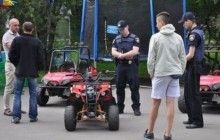 В парке Шевченко оградили зону с квадроциклами