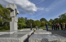 Порошенко в Варшаве почтил память жертв Волынской трагедии (фото)