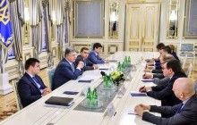 Порошенко во время встречи с депутатами Европарламента отметил необходимость координации действий для деоккупации Крыма