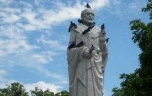 В Кривом Роге на месте поваленного Ленина построят саркофаг и установят памятник святителю