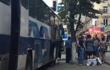 В Днепре разбойники в балаклавах ограбили предпринимателей в междугородном автобусе перед отправлением