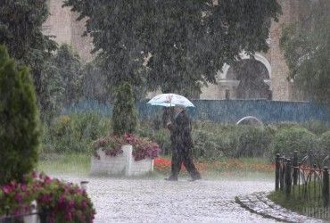 Похолоднішає та посилиться вітер: синоптикиня попередила українців про негоду 15 травня