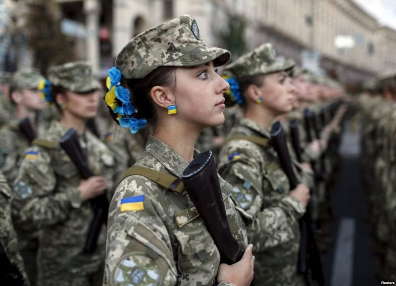 Воинский учет женщин все же имеет все шансы быть добровольным / REUTERS