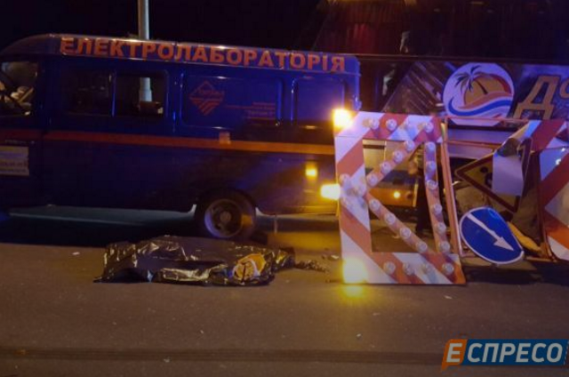 Водій напідпитку насмерть збив дорожнього працівника / espreso.tv Водій напідпитку насмерть збив дорожнього працівника / espreso.tv