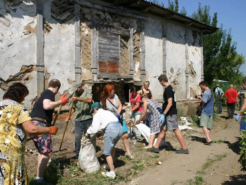 На Харківщині активісти відновлюють будинок Григорія Сковороди (фото) На Харківщині активісти відновлюють будинок Григорія Сковороди (фото)