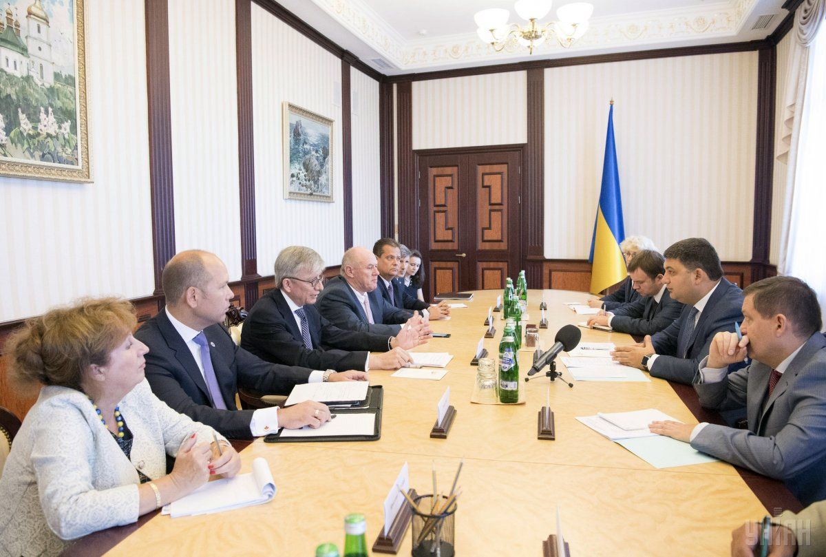 Зустріч Гройсмана з представниками СКУ 25 серпня / Фото УНІАН Зустріч Гройсмана з представниками СКУ 25 серпня / Фото УНІАН