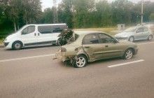 Під Києвом п'яна жінка за кермом позашляховика травмувала людей і намагалася втекти