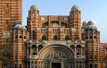 Вестмінстерський собор в листопаді буде світитися червоним на честь християн Близького Сходу