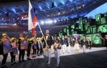 В Олімпійському селищі зірвали російські прапори