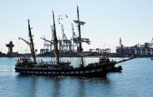 "Краще один раз побачити": італійський вітрильник в порту Одеси зняли з висоти пташиного польоту