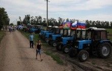 Кубанські фермери пішли у тракторний марш на Москву