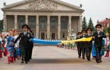 У Тернополі понад 200 осіб взяли участь в урочистостях з нагоди Дня прапора