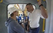 Кличко лично проверил, как по столице курсирует новый польский трамвай