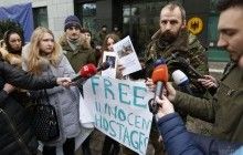 Украина готова на серьезные компромиссы для освобождения заложников на Донбассе - пресс-секретарь Кучмы