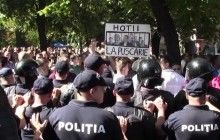 У Молдові святкування 25-річчя незалежності супроводжувалось акціями протесту, поліція застосувала сльозогінний газ